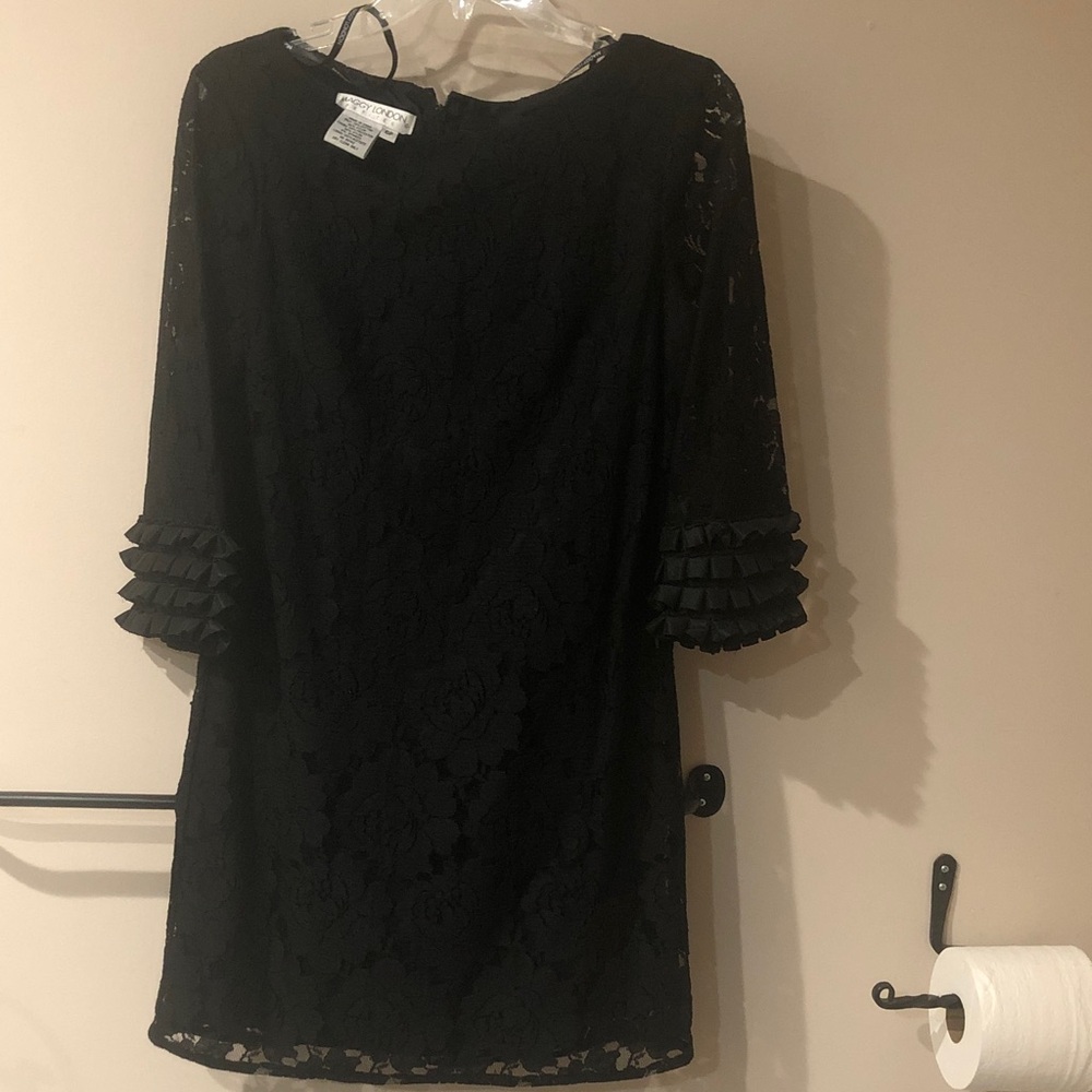 Maggy London Petite 6p Black Lace Shift Dress with Ruffle Sleeves